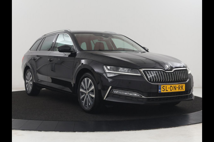 Škoda Superb Combi 1.4 TSI iV Business Edition | SOH 91.2% | Trekhaak | Memory | Stuur/stoel verwarming | Achterbank verwarming | Adaptive cruise | Carplay | DAB | Verwarmde voorruit | Matrix LED | Camera |