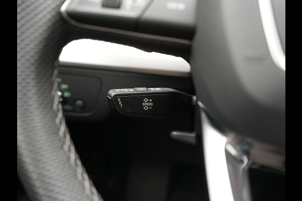 Audi Q5 50 TFSI e S Line PHEV 300pk Dealer O.H. | Matrix LED | 360 Camera | Bang & Olufsen Audio | Sfeerverlichting | Keyless | Elektrische Sportstoelen Verwarmd | Navigatie | DAB | Cruise Control | Plug In Hybrid |
