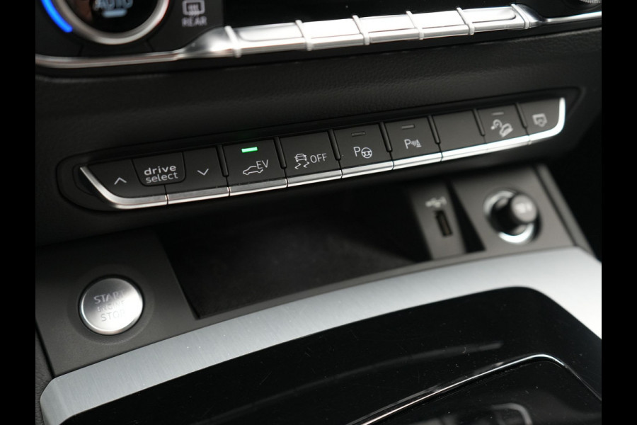 Audi Q5 50 TFSI e S Line PHEV 300pk Dealer O.H. | Matrix LED | 360 Camera | Bang & Olufsen Audio | Sfeerverlichting | Keyless | Elektrische Sportstoelen Verwarmd | Navigatie | DAB | Cruise Control | Plug In Hybrid |