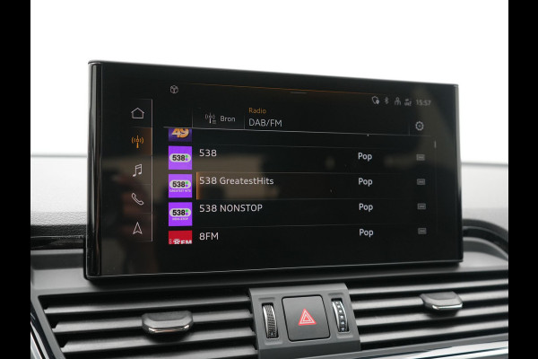 Audi Q5 50 TFSI e S Line PHEV 300pk Dealer O.H. | Matrix LED | 360 Camera | Bang & Olufsen Audio | Sfeerverlichting | Keyless | Elektrische Sportstoelen Verwarmd | Navigatie | DAB | Cruise Control | Plug In Hybrid |