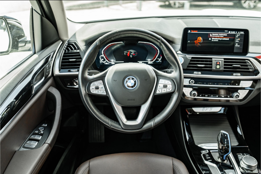 BMW iX3 Executive 80 kWh | Pano dak | Camera | Tabacco leder | ACC | SOH 98%