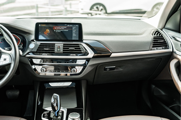 BMW iX3 Executive 80 kWh | Pano dak | Camera | Tabacco leder | ACC | SOH 98%