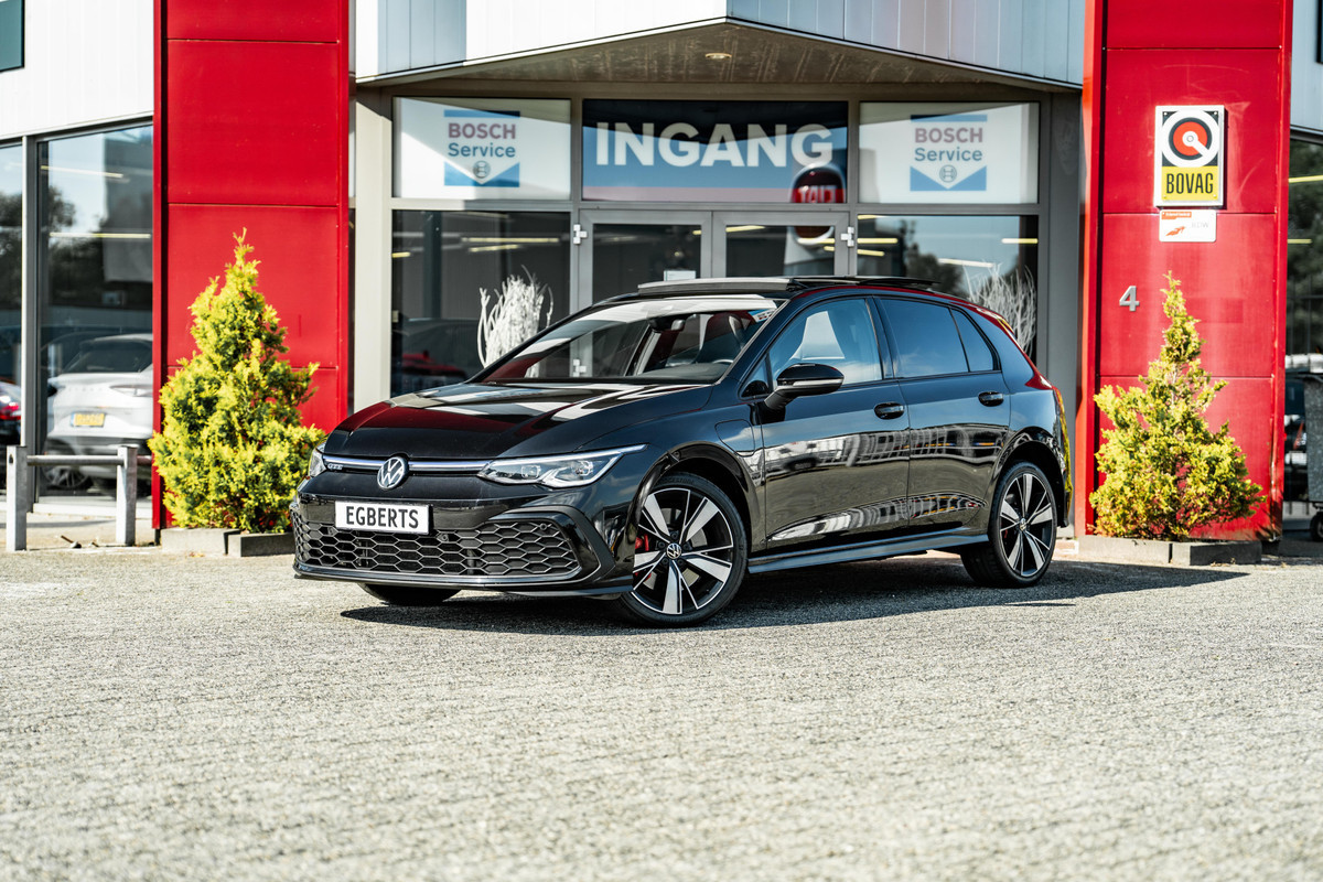 Volkswagen Golf 1.4 eHybrid GTE | Dealer onderhouden | Pano | ACC | Apple CarPlay / Android Auto