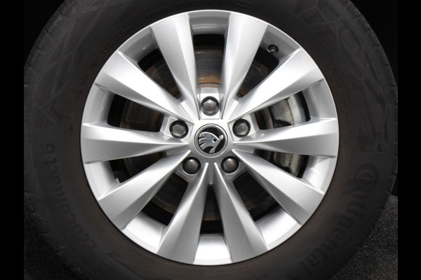 Škoda Karoq 1.5 TSI 150pk DSG Ambition Navigatie Apple Carplay/Android Auto Camera Climate Control Adaptieve Cruise control Lichtmetalen Velgen