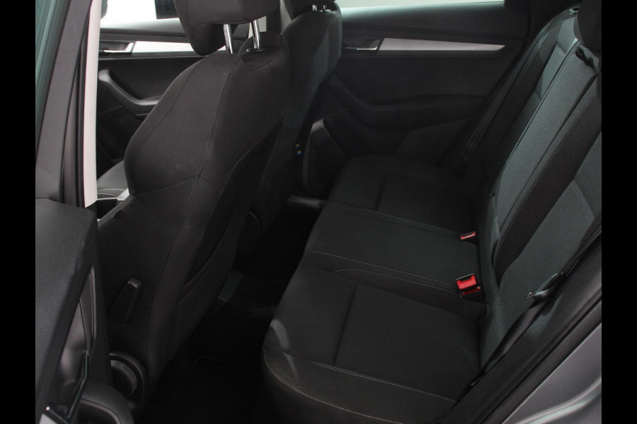 Škoda Karoq 1.5 TSI 150pk DSG Ambition Navigatie Apple Carplay/Android Auto Camera Climate Control Adaptieve Cruise control Lichtmetalen Velgen