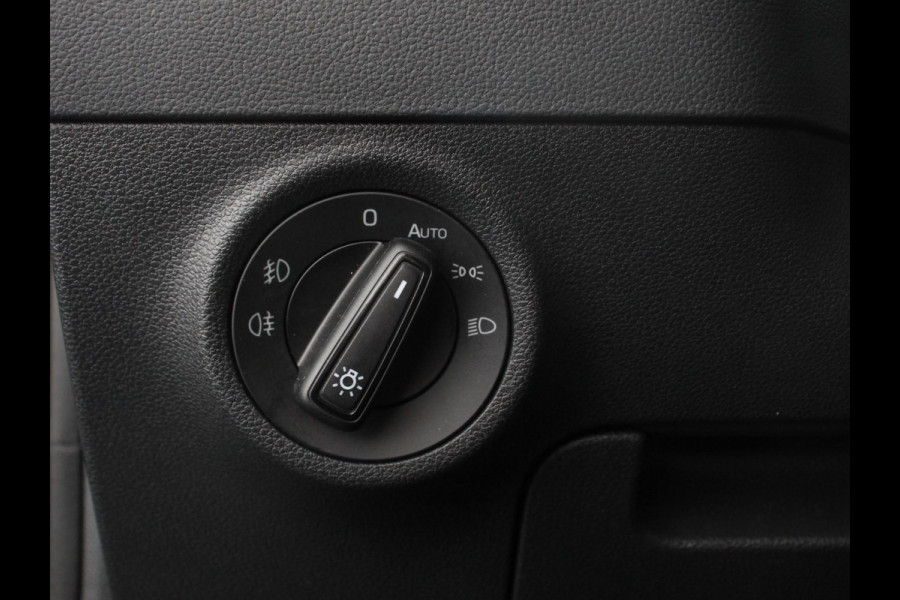 Škoda Karoq 1.5 TSI 150pk DSG Ambition Navigatie Apple Carplay/Android Auto Camera Climate Control Adaptieve Cruise control Lichtmetalen Velgen