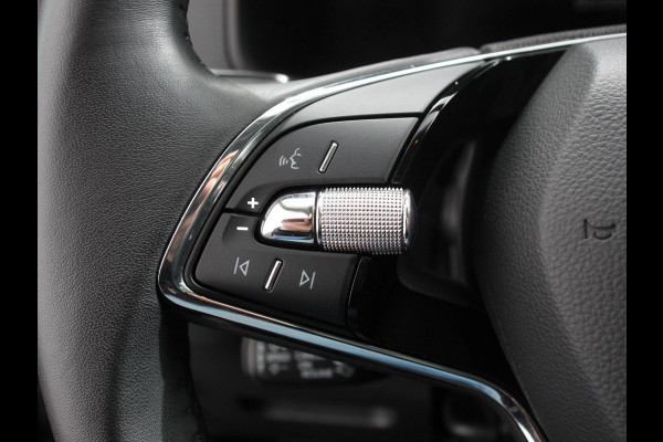 Škoda Karoq 1.5 TSI 150pk DSG Ambition Navigatie Apple Carplay/Android Auto Camera Climate Control Adaptieve Cruise control Lichtmetalen Velgen