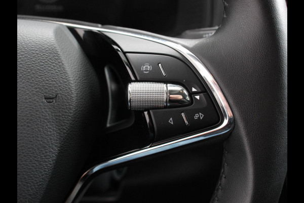 Škoda Karoq 1.5 TSI 150pk DSG Ambition Navigatie Apple Carplay/Android Auto Camera Climate Control Adaptieve Cruise control Lichtmetalen Velgen