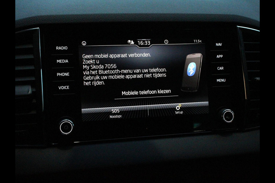 Škoda Karoq 1.5 TSI 150pk DSG Ambition Navigatie Apple Carplay/Android Auto Camera Climate Control Adaptieve Cruise control Lichtmetalen Velgen