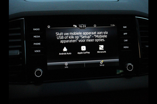 Škoda Karoq 1.5 TSI 150pk DSG Ambition Navigatie Apple Carplay/Android Auto Camera Climate Control Adaptieve Cruise control Lichtmetalen Velgen