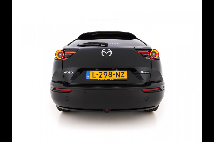 Mazda MX-30 e-SkyActiv 145 Luxury 36 kWh (INCL-BTW) *PANO | HEAD-UP | ADAPTIVE-CRUISE | BLIND-SPOT | FULL-LED | KEYLESS | TOP-VIEW | DAB+ | BOSE-AUDIO | NAVI-FULLMAP | DIGI-COCKPIT | HEATED-COMFORTSEATS | 18''ALU*