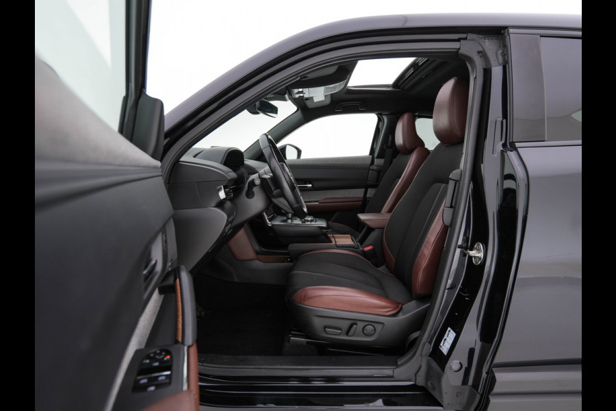 Mazda MX-30 e-SkyActiv 145 Luxury 36 kWh (INCL-BTW) *PANO | HEAD-UP | ADAPTIVE-CRUISE | BLIND-SPOT | FULL-LED | KEYLESS | TOP-VIEW | DAB+ | BOSE-AUDIO | NAVI-FULLMAP | DIGI-COCKPIT | HEATED-COMFORTSEATS | 18''ALU*