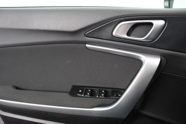 Kia Ceed Sportswagon 1.0 T-GDi Prestige Navigatie Apple Carplay / Android Auto Climate Control Achteruitrij Camera Cruise Control Stoel en Stuur verwarming