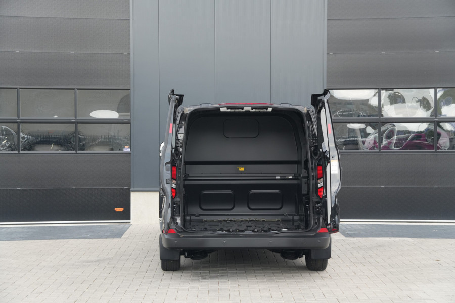 Ford Transit Custom 320 2.0 TDCI L1H1 Trend DC 136pk - INCLUSIEF BPM - 2x Schuif - Stoel/stuurverwarming - Cruise - Navi - Camera - Rijklaar