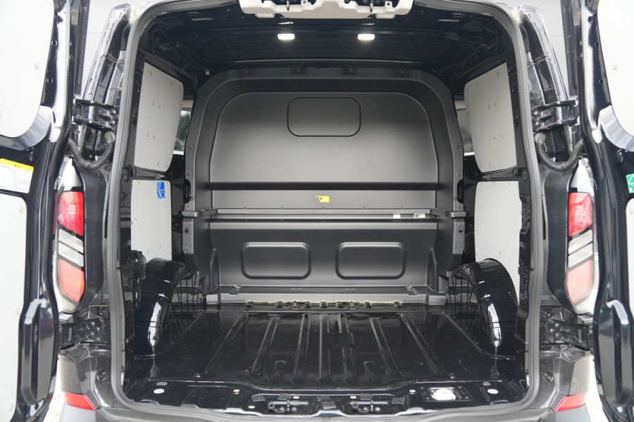 Ford Transit Custom 320 2.0 TDCI L1H1 Trend DC 136pk - INCLUSIEF BPM - 2x Schuif - Stoel/stuurverwarming - Cruise - Navi - Camera - Rijklaar