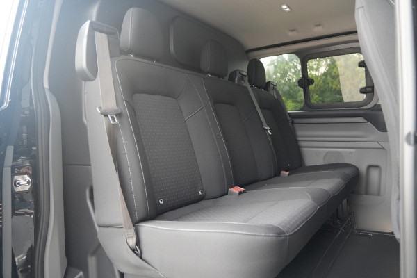 Ford Transit Custom 320 2.0 TDCI L1H1 Trend DC 136pk - INCLUSIEF BPM - 2x Schuif - Stoel/stuurverwarming - Cruise - Navi - Camera - Rijklaar