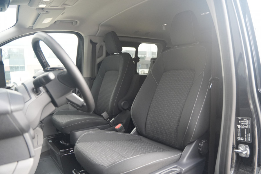 Ford Transit Custom 320 2.0 TDCI L1H1 Trend DC 136pk - INCLUSIEF BPM - 2x Schuif - Stoel/stuurverwarming - Cruise - Navi - Camera - Rijklaar