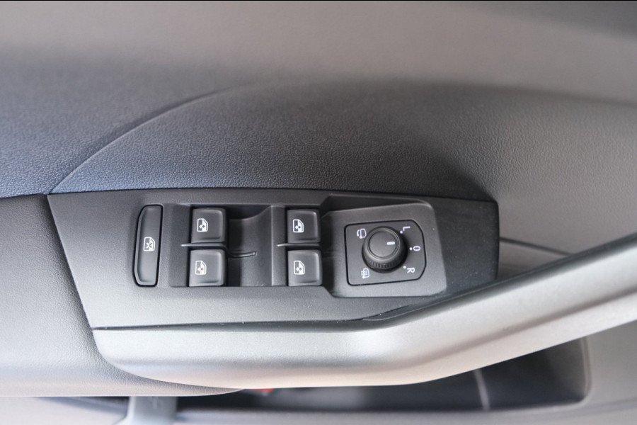 Volkswagen T-Cross 1.0 TSI Life - N.A.P. Airco, Cruise, Navi, Camera, Carplay.