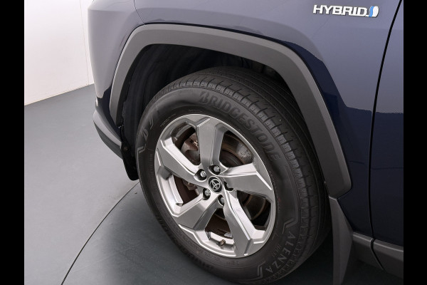 Toyota RAV4 2.5I Hybrid Leder+Verwarming+Memory Adap.Cruise Navi Camera Ecc Apple Carplay Android Auto Miracast™ Elek.Achterklep Active Stuur+Voorruit+Achterbankverwarming Keyless Lane Assist Privacy Glas Lmv Elek.Stoel Bluetooth Led