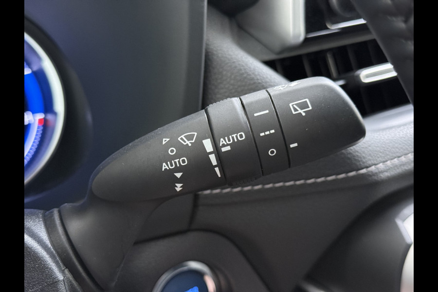 Toyota RAV4 2.5I Hybrid Leder+Verwarming+Memory Adap.Cruise Navi Camera Ecc Apple Carplay Android Auto Miracast™ Elek.Achterklep Active Stuur+Voorruit+Achterbankverwarming Keyless Lane Assist Privacy Glas Lmv Elek.Stoel Bluetooth Led