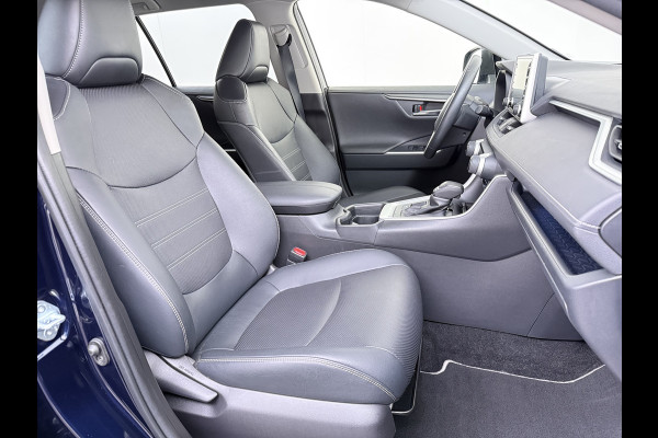 Toyota RAV4 2.5I Hybrid Leder+Verwarming+Memory Adap.Cruise Navi Camera Ecc Apple Carplay Android Auto Miracast™ Elek.Achterklep Active Stuur+Voorruit+Achterbankverwarming Keyless Lane Assist Privacy Glas Lmv Elek.Stoel Bluetooth Led