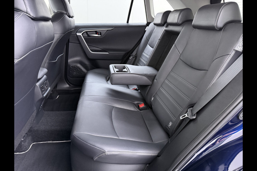 Toyota RAV4 2.5I Hybrid Leder+Verwarming+Memory Adap.Cruise Navi Camera Ecc Apple Carplay Android Auto Miracast™ Elek.Achterklep Active Stuur+Voorruit+Achterbankverwarming Keyless Lane Assist Privacy Glas Lmv Elek.Stoel Bluetooth Led