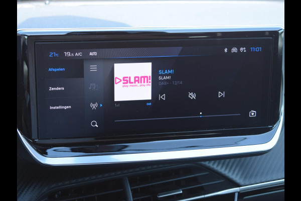 Peugeot e-2008 EV GT 54 kWh SOH 94% | CAMERA MET SENSOREN | NAVI & CARPLAY |