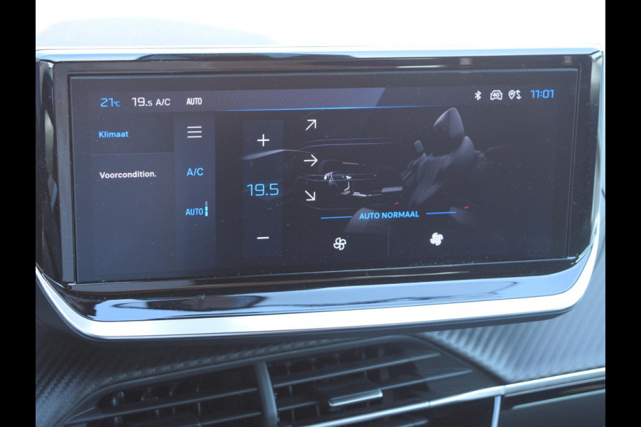 Peugeot e-2008 EV GT 54 kWh SOH 94% | CAMERA MET SENSOREN | NAVI & CARPLAY |