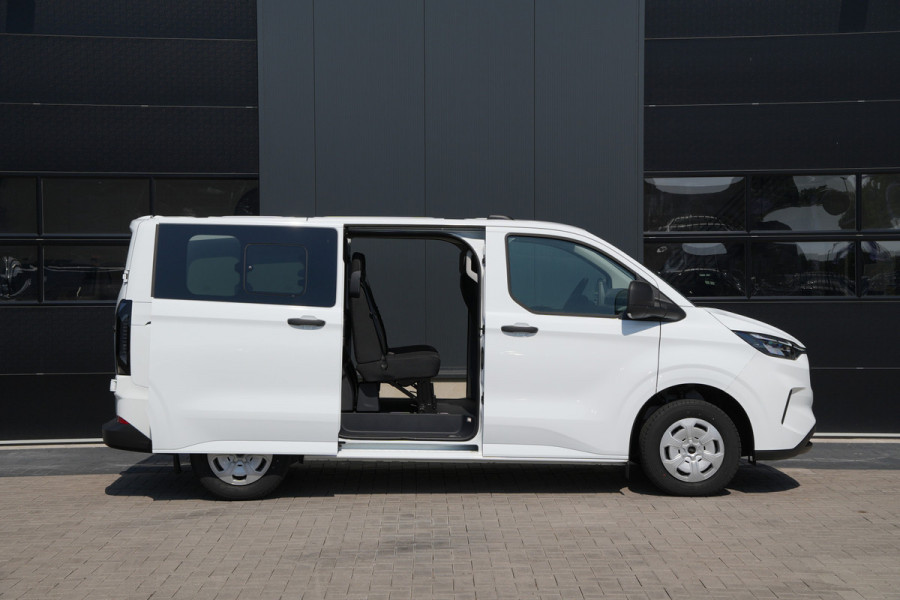 Ford Transit Custom 320 2.0 TDCI L1H1 Trend DC 136pk - INCLUSIEF BPM - 2x Schuif - Stoel/stuurverwarming - Cruise - Navi - Camera - Rijklaar