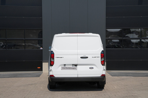 Ford Transit Custom 320 2.0 TDCI L1H1 Trend DC 136pk - INCLUSIEF BPM - 2x Schuif - Stoel/stuurverwarming - Cruise - Navi - Camera - Rijklaar