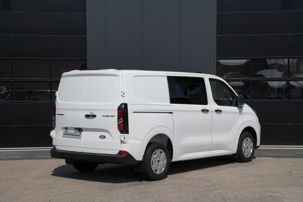 Ford Transit Custom 320 2.0 TDCI L1H1 Trend DC 136pk - INCLUSIEF BPM - 2x Schuif - Stoel/stuurverwarming - Cruise - Navi - Camera - Rijklaar
