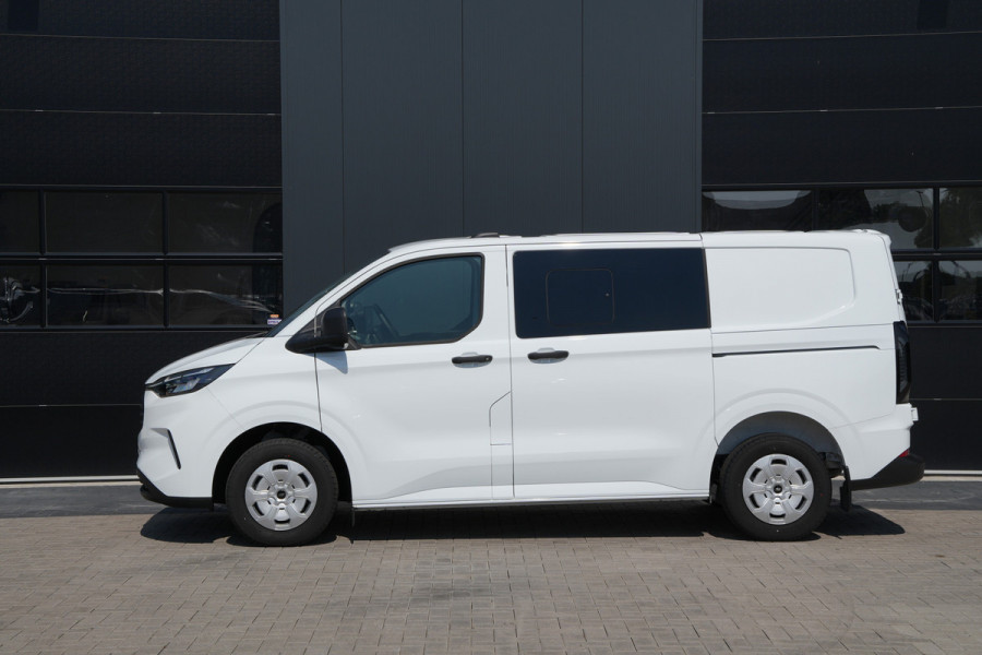 Ford Transit Custom 320 2.0 TDCI L1H1 Trend DC 136pk - INCLUSIEF BPM - 2x Schuif - Stoel/stuurverwarming - Cruise - Navi - Camera - Rijklaar
