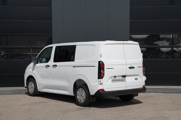 Ford Transit Custom 320 2.0 TDCI L1H1 Trend DC 136pk - INCLUSIEF BPM - 2x Schuif - Stoel/stuurverwarming - Cruise - Navi - Camera - Rijklaar