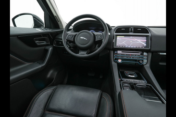 Jaguar F-Pace 2.0 Portfolio AWD 20d Aut. *PANO | LEATHER | XENON | DIGI-COCKPIT | KEYLESS | CAMERA | MERIDIAN-SOUND | HEATED-COMFORTSEATS | NAVI-FULLMAP | SHIFTPADDLES | ECC | PDC | CRUISE | 19''ALU*