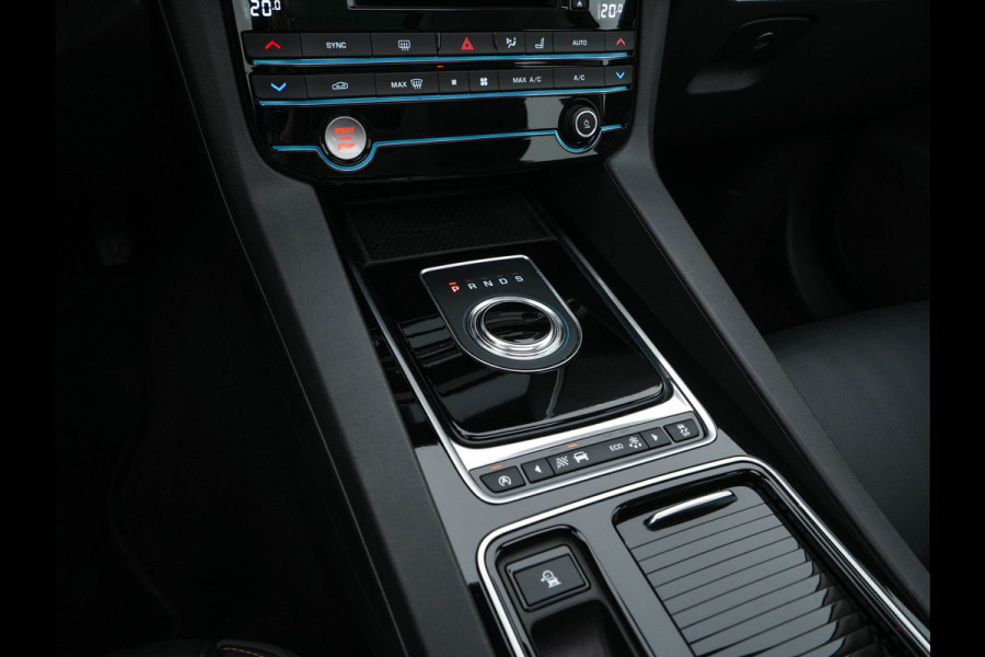 Jaguar F-Pace 2.0 Portfolio AWD 20d Aut. *PANO | LEATHER | XENON | DIGI-COCKPIT | KEYLESS | CAMERA | MERIDIAN-SOUND | HEATED-COMFORTSEATS | NAVI-FULLMAP | SHIFTPADDLES | ECC | PDC | CRUISE | 19''ALU*