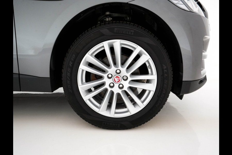 Jaguar F-Pace 2.0 Portfolio AWD 20d Aut. *PANO | LEATHER | XENON | DIGI-COCKPIT | KEYLESS | CAMERA | MERIDIAN-SOUND | HEATED-COMFORTSEATS | NAVI-FULLMAP | SHIFTPADDLES | ECC | PDC | CRUISE | 19''ALU*