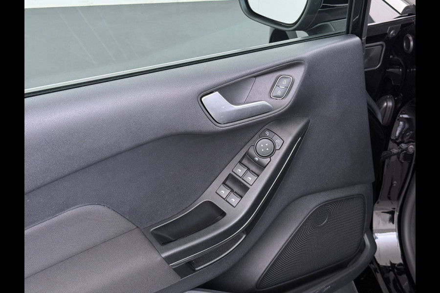 Ford Fiesta 1.0T 124PK Hybrid 5Drs Stuur+Stoel+Voorruitverwarming Navi* Ecc Apple Carplay/Android Auto Cruise Control Pdc Titanium Lmv DAB Bluetooth TCS Lane Assist Keyless € 28.000 nieuw ! Origineel Nederlandse Auto