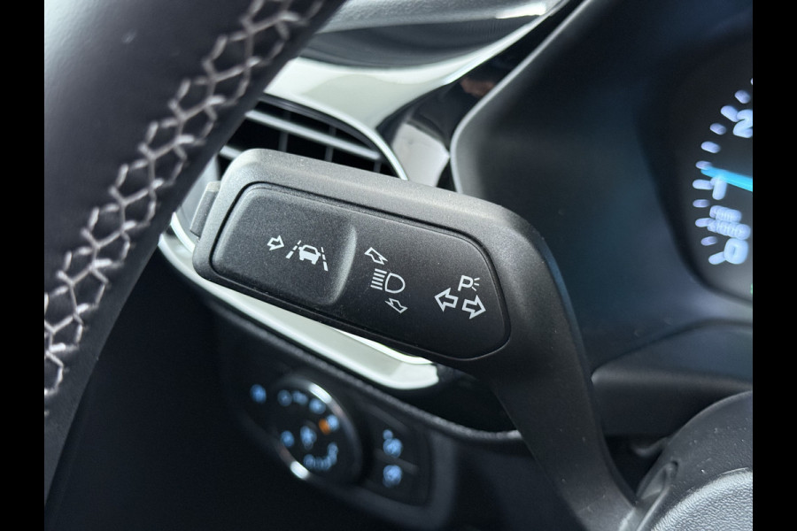Ford Fiesta 1.0T 124PK Hybrid 5Drs Stuur+Stoel+Voorruitverwarming Navi* Ecc Apple Carplay/Android Auto Cruise Control Pdc Titanium Lmv DAB Bluetooth TCS Lane Assist Keyless € 28.000 nieuw ! Origineel Nederlandse Auto