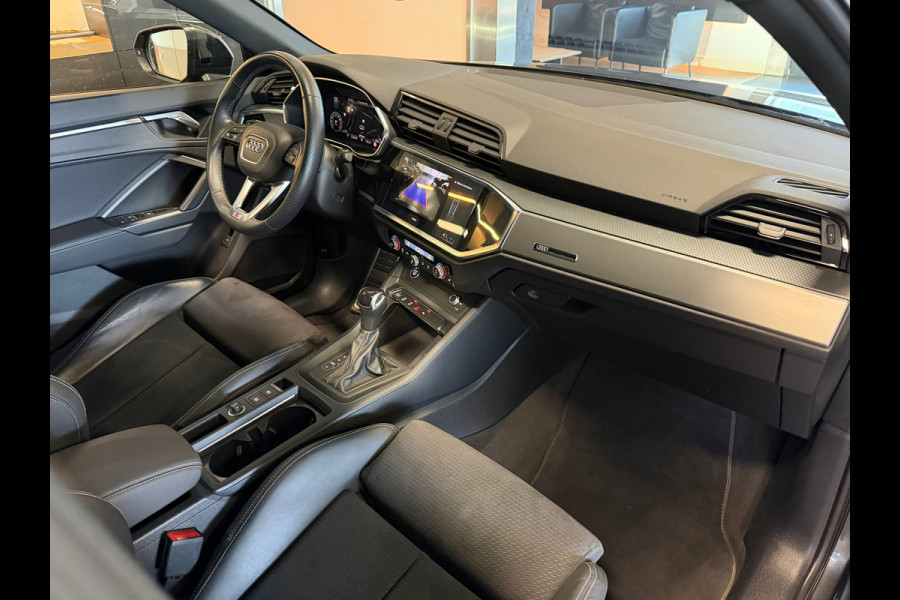 Audi Q3 Sportback 35 TFSI 3X S line Panorama Camera Keyless
