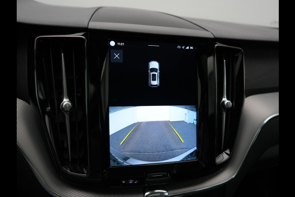 Volvo XC60 T8 AWD Plus Dark LONG RANGE PHEV 455pk Dealer O.H. | Trekhaak Af Fabriek | Panodak | Lederen Sportstoelen Memory & Verwarmd | Stuur Verwarmd | Keyless | Apple Carplay | Google Assistent | DAB | 20"L.M | Cruise Control | Plug In Hybrid |