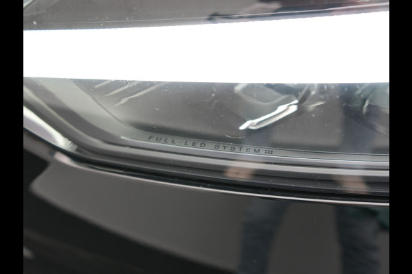 Volvo XC60 T8 AWD Plus Dark LONG RANGE PHEV 455pk Dealer O.H. | Trekhaak Af Fabriek | Panodak | Lederen Sportstoelen Memory & Verwarmd | Stuur Verwarmd | Keyless | Apple Carplay | Google Assistent | DAB | 20"L.M | Cruise Control | Plug In Hybrid |