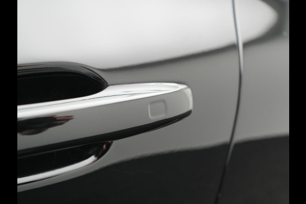 Volvo XC60 T8 AWD Plus Dark LONG RANGE PHEV 455pk Dealer O.H. | Trekhaak Af Fabriek | Panodak | Lederen Sportstoelen Memory & Verwarmd | Stuur Verwarmd | Keyless | Apple Carplay | Google Assistent | DAB | 20"L.M | Cruise Control | Plug In Hybrid |