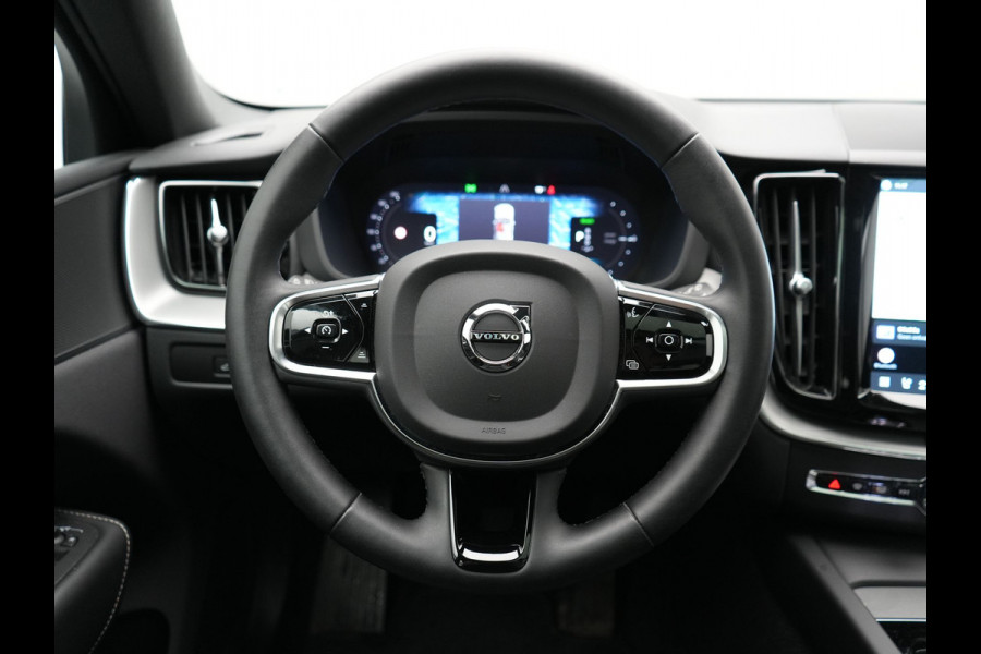 Volvo XC60 T8 AWD Plus Dark LONG RANGE PHEV 455pk Dealer O.H. | Trekhaak Af Fabriek | Panodak | Lederen Sportstoelen Memory & Verwarmd | Stuur Verwarmd | Keyless | Apple Carplay | Google Assistent | DAB | 20"L.M | Cruise Control | Plug In Hybrid |