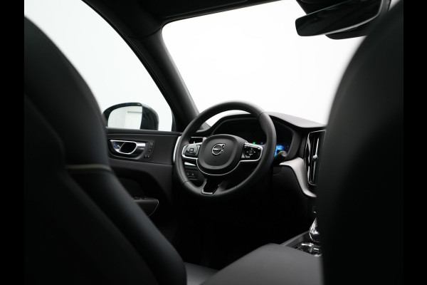 Volvo XC60 T8 AWD Plus Dark LONG RANGE PHEV 455pk Dealer O.H. | Trekhaak Af Fabriek | Panodak | Lederen Sportstoelen Memory & Verwarmd | Stuur Verwarmd | Keyless | Apple Carplay | Google Assistent | DAB | 20"L.M | Cruise Control | Plug In Hybrid |