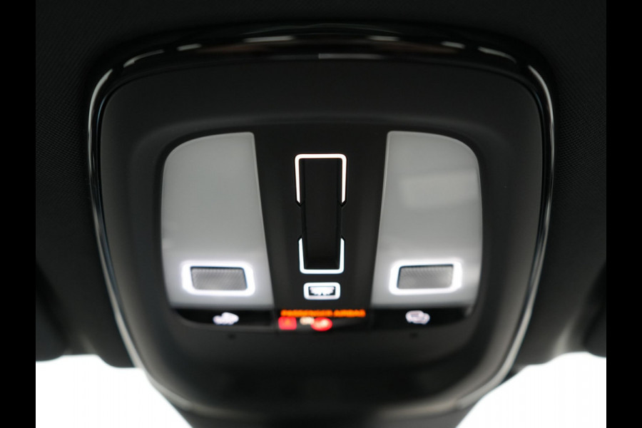 Volvo XC60 T8 AWD Plus Dark LONG RANGE PHEV 455pk Dealer O.H. | Trekhaak Af Fabriek | Panodak | Lederen Sportstoelen Memory & Verwarmd | Stuur Verwarmd | Keyless | Apple Carplay | Google Assistent | DAB | 20"L.M | Cruise Control | Plug In Hybrid |
