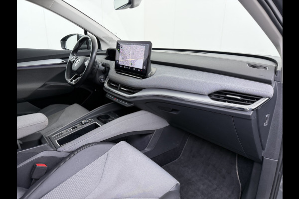 Škoda ENYAQ iV 60 PanoDak Trekhaak Navi Camera Apple Carplay Android Auto Elek.Achterklep Ecc Cruise Control SOH 89,6% Stuurverwarming Bluetooth Led Keyless advanced 1.000KG Trekgewicht 1e Eigenaar Origineel Nederlandse Auto
