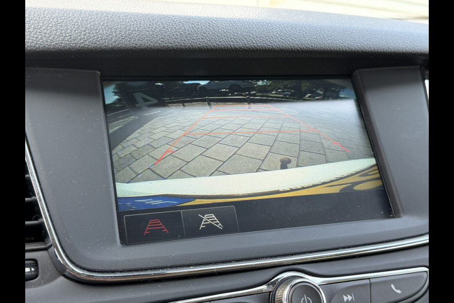 Opel Astra Sports Tourer BWJ 2020 | 1.2T 111PK EXECUTIVE TREKHAAK | CLIMA | NAVI | CARPLAY | SPORTSTOELEN | PDC 2X | CAMERA A |