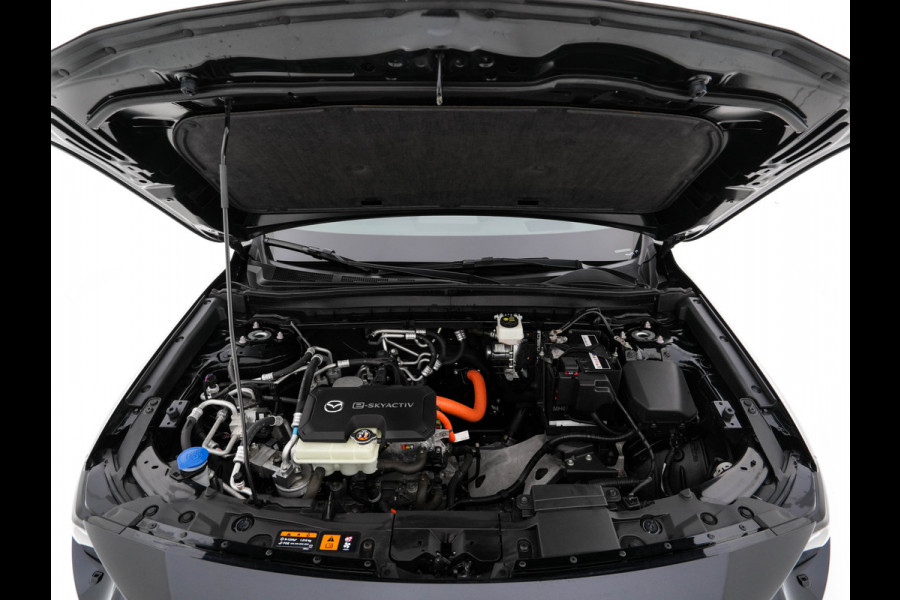 Mazda MX-30 e-SkyActiv 145 Luxury 36 kWh (INCL-BTW) *PANO | HEAD-UP | ADAPTIVE-CRUISE | BLIND-SPOT | FULL-LED | KEYLESS | TOP-VIEW | DAB+ | BOSE-AUDIO | NAVI-FULLMAP | DIGI-COCKPIT | HEATED-COMFORTSEATS | 18''ALU*