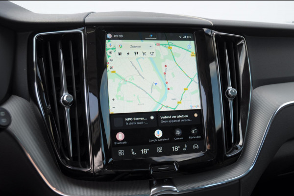 Volvo XC60 350PK Automaat T6 AWD Plus Bright / Navigatie / Elektrisch glazen schuif-kanteldak / Leren bekleding / Elektrisch verstelbare stoelen met geheugen / Stuur & Stoelverwarming / Achteruitrijcamera / Elektrische achterklep / Cruise control