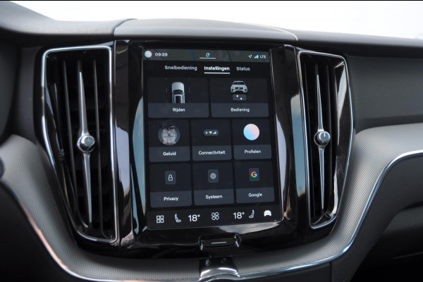 Volvo XC60 350PK Automaat T6 AWD Plus Bright / Navigatie / Elektrisch glazen schuif-kanteldak / Leren bekleding / Elektrisch verstelbare stoelen met geheugen / Stuur & Stoelverwarming / Achteruitrijcamera / Elektrische achterklep / Cruise control